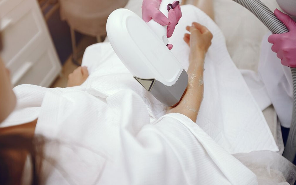 Ultrasonic Cavitation Side Effects: Risks, Safety, and What to Expect